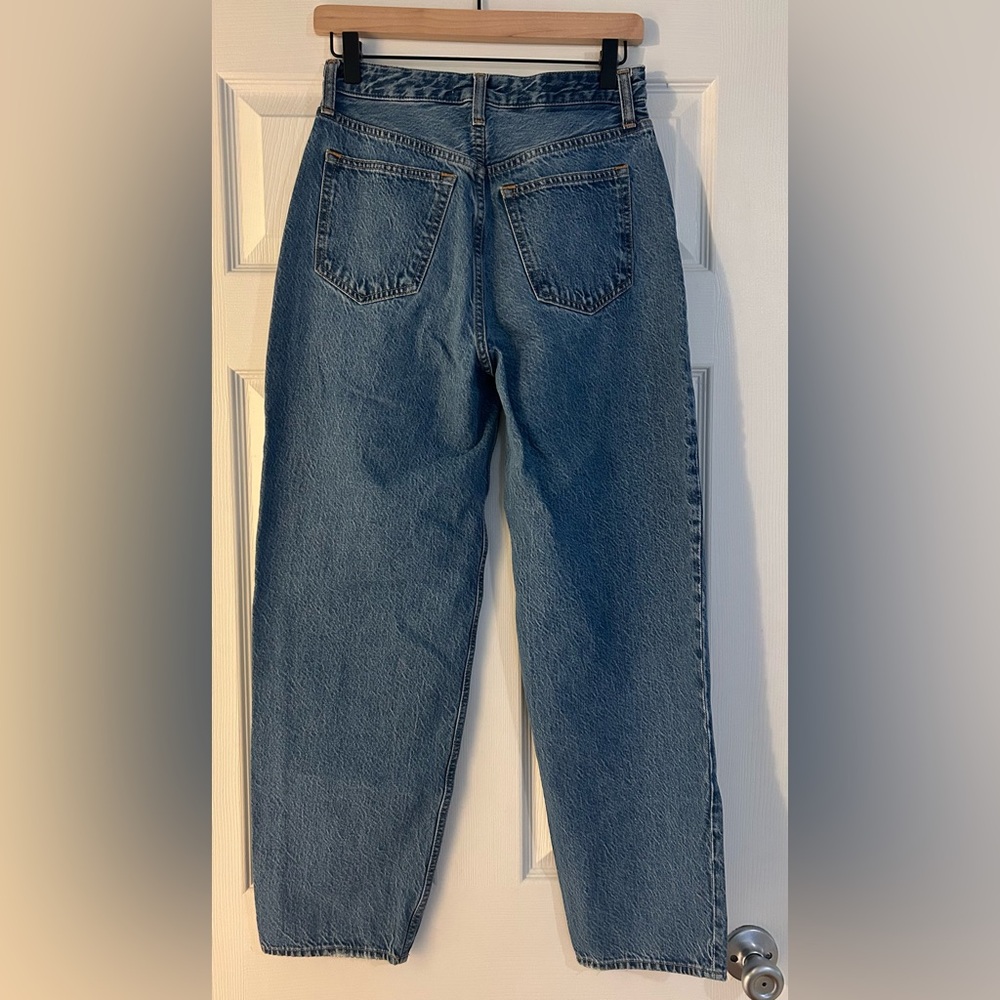 Abercrombie & Fitch Curve Love High Rise Tapered Loose Jean - Picture 3 of 5